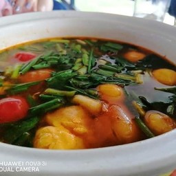 ต้มยำพวงไข่