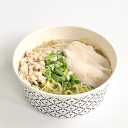 ก๋วยเตี๋ยวน้ำใส อกไก่ซูวี ไร้น้ำมัน