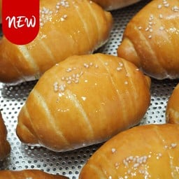 BEYONDs Shio Pan (ขนมปังเกลือเนยฝรั่งเศส)