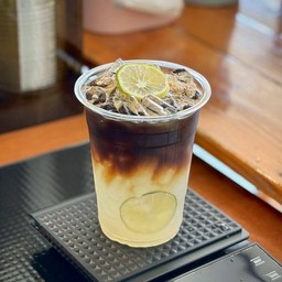 อเมริกาโน่+น้ำผึ้งมะนาว