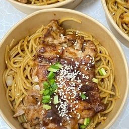 สปาเกตตีไก่ย่างเทริยากิ