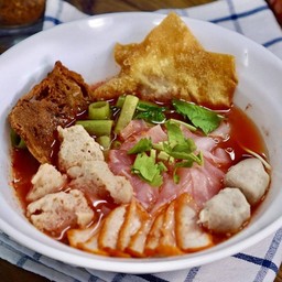 เย็นตาโฟหมู