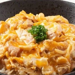 เจ๊อีฟ ข้าวไข่เจียวหน้าล้น