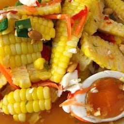 ยำข้าวโพดไข่เค็ม