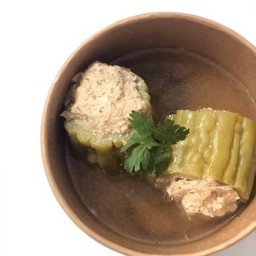 SET มะระยัดไส้ อกไก่สับเส้นแก้ว + ข้าวกล้อง ไร้น้ำมัน 220KCAL