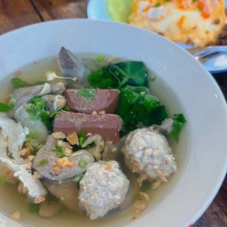 เกาเหลาเลือดหมู