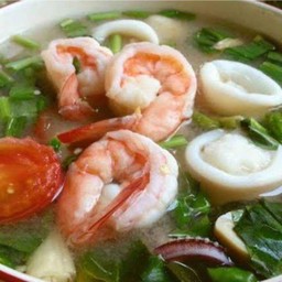 ต้มยำหมึกกุ้งน้ำใส