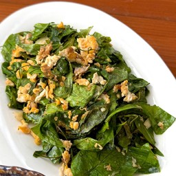 ใบเหลียงผัดไข่