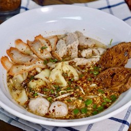 เกี๊ยวต้มยำ