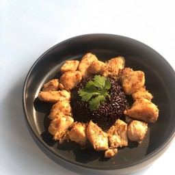 อกไก่กระเทียมพริกไทย ไร้น้ำมัน 229 KCAL