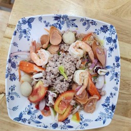 ทอด & ยำ บ้านแม่