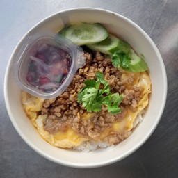 ข้าวไข่ข้นหมูกระเทียม