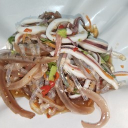 ยำเส้นแก้วปลาหมึก