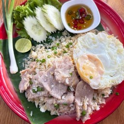 ข้าวผัดหมู (ไม่มีไข่ดาว)