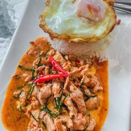 ผัดพริกแกง