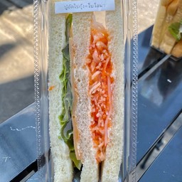 แซนด์วิชปูอัดไข่กุ้ง+โบโลน่า