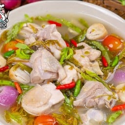 ต้มไก่บ้านใบมะขาม