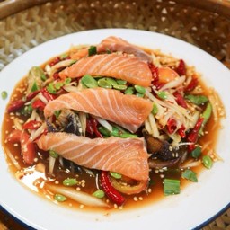 ตำปูปลาร้าแซลมอน