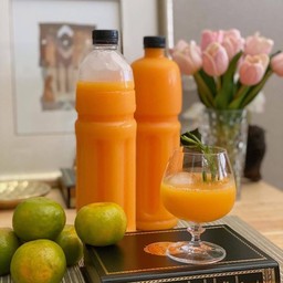 น้ำส้มขวดลิตร 1000 ซีซี   1 ขวด