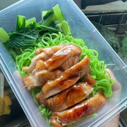 บะหมี่หยกไก่เทอริยากิ คู่สร้าง