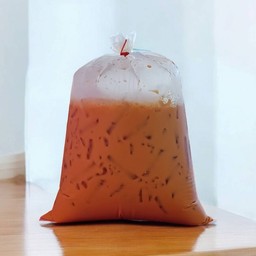 (จัดให้) ชาไทยเย็น 3 ถุง 129฿ (ไม่สามารถเปลี่ยนเมนูได้)