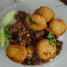 กะเพราเต้าหู้เนื้อสับ