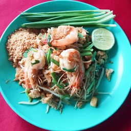 ผัดไทยกุ้งสด