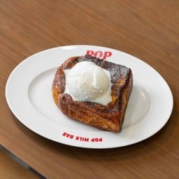 POP MILK BAR ขนมปังปิ้ง ขนมปังเกลือ นมสด
