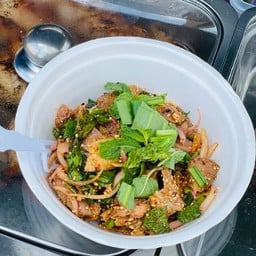 น้ำตก คอหมูย่าง ลูกชิ้นทอด หน้าวัด หน้าวัดร่องแซง หนองแค