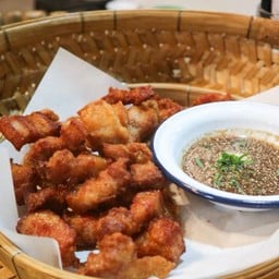 สามชั้นทอด