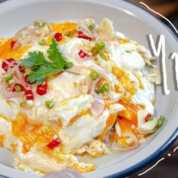 ข้าวหน้าไข่ยู่ยี่