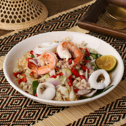 ยำมาม่าทะเลรวม - Spicy Instant Salad with Mixed Seafood