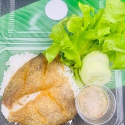 หมูทอดท้่ายซอย สุขุมวิท 36