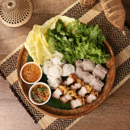 ชุดเมี่ยงสองหมู - Crispy Pork and Pork Belly Spicy Salad 