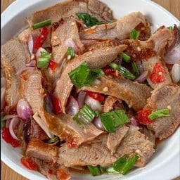 ยำคอหมู