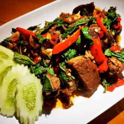 กระเพราเนื้อตุ๋น