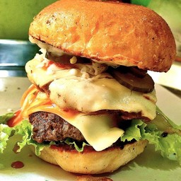 ..BURGER Dr.2in1 ฟินลงตัวกับหมูชุ่มๆ+เนื้อออสฉ่ำๆ+ดับเบิ้ลชีสเบิร์นหอมฟินน..