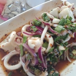 ลาบ ปลาหมึก