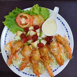 สลัดกุ้งทอด