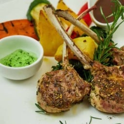 Grilled Australian Lamb Cutlet with Gravy Lamb Sauce 2 pcs.