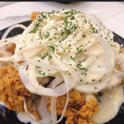 ไก่ทอดซอสซาวครีม