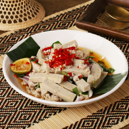 ยำหมูยอหมูสับ - Spicy Glass Noodle Salad with Pork Sausage