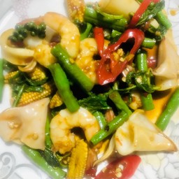 ข้าวทะเลผัดขี้เมา