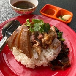 ข้าวขาหมู คุณลุง