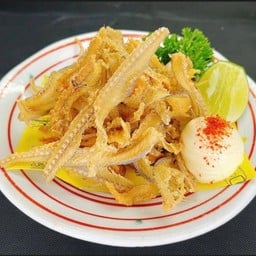 กระดูกปลาทรายทอดการอบ