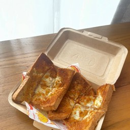 Garlic cheese bread