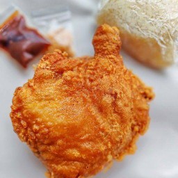 ร้านอะหร่อยดี ตามสั่ง ไก่ทอด สปาเก็ตตี้ ไม่มี