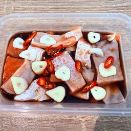 แซลมอนดองเนื้อบราว+หนังแซลมอนทอด