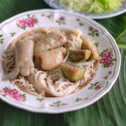 ขนมจีนแกงป่าพุงปลา