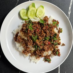 ข้าวผัดกะเพราเนื้อ